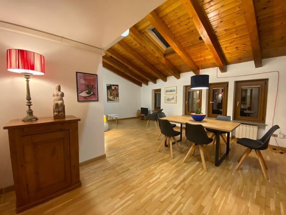 Maison De Trotte Aosta Bagian luar foto