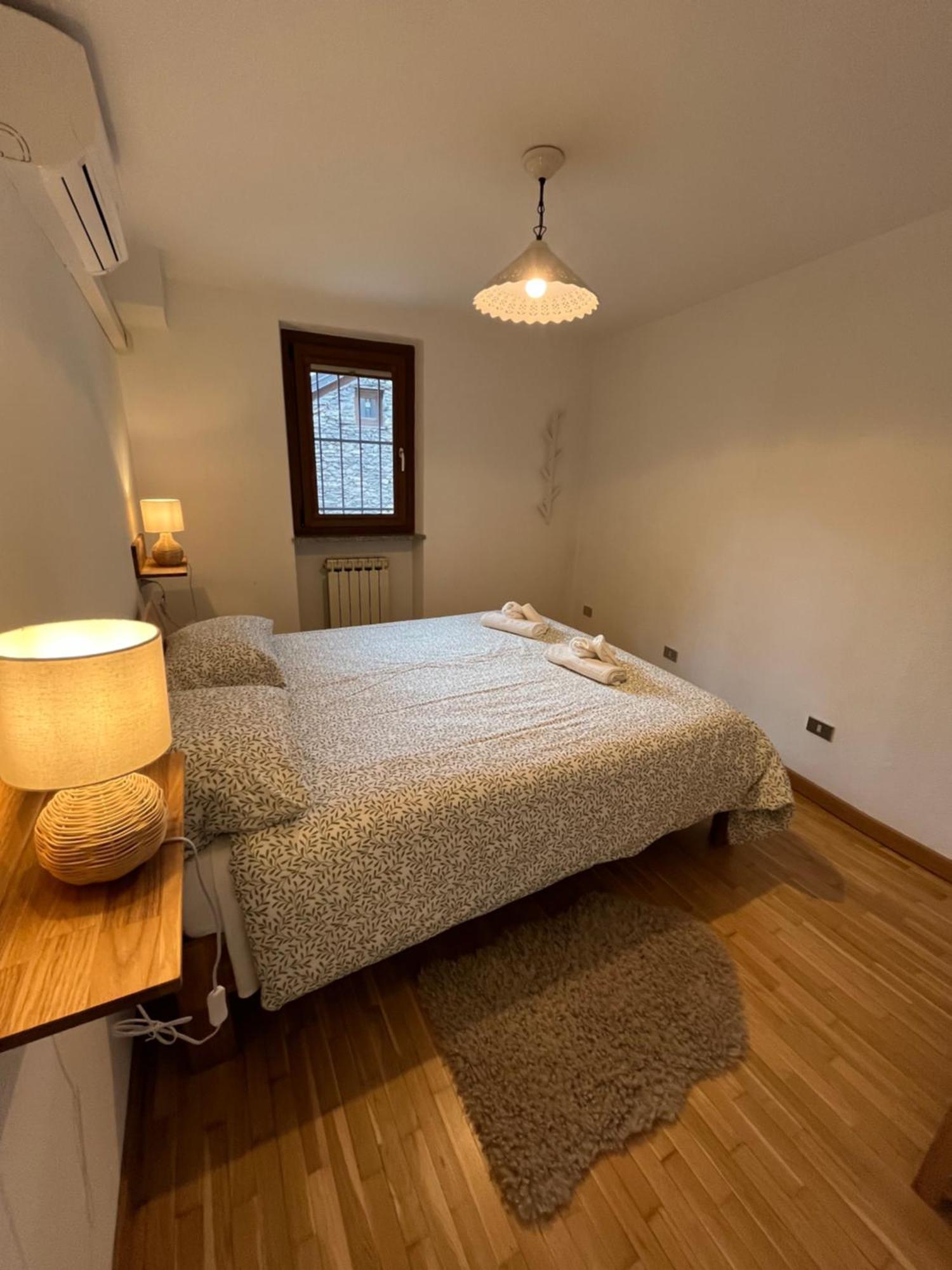 Maison De Trotte Aosta Bagian luar foto